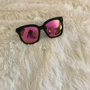 DIFF Eyewear Bella frames, pink reflective lense